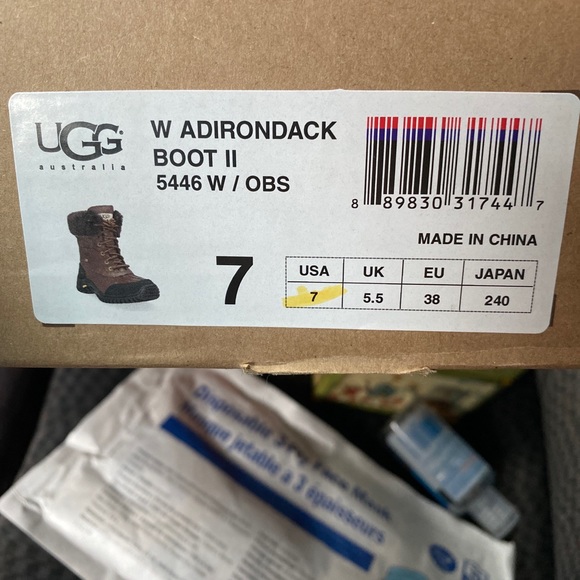 UGG Adirondack ii womens size 7 BNIB - Picture 2 of 7
